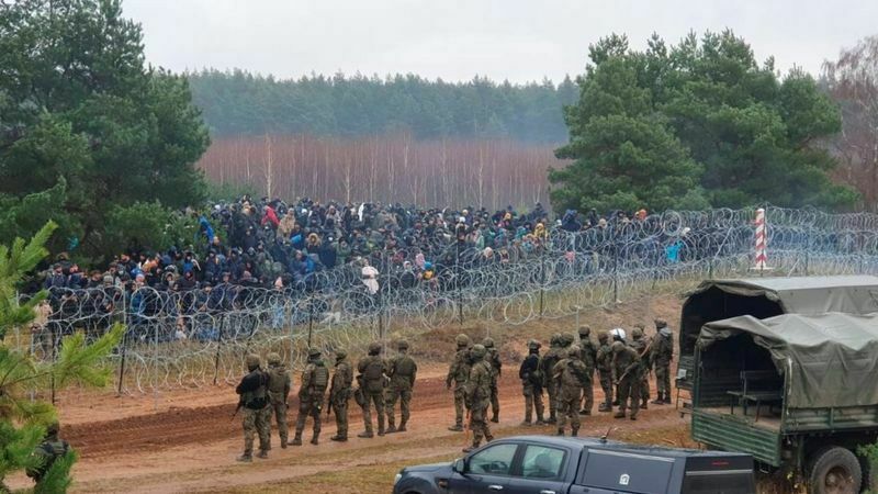 ЕС введет новые санкции против Минска из-за мигрантов
