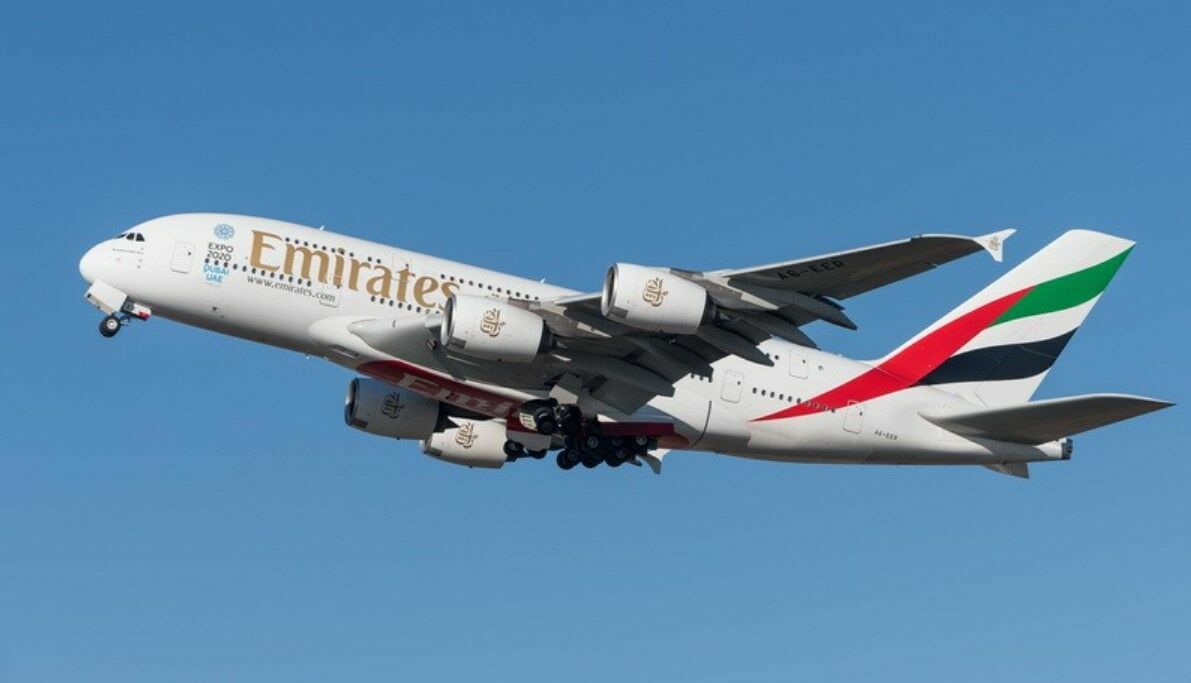 Авиакомпания Emirates не будет приостанавливать полеты в Россию