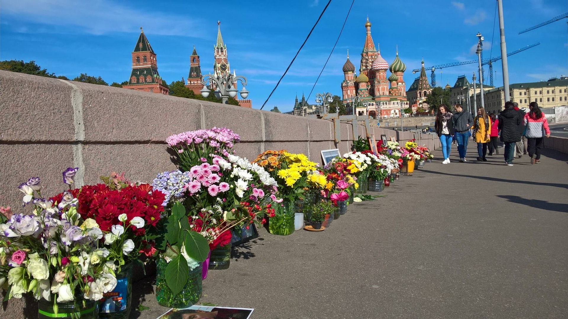 «Навредил Москве-реке»: полиция накажет погромщика народного мемориала Немцова