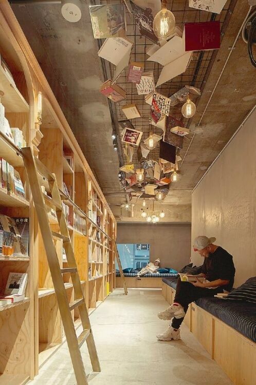 В Токио открылся отель-библиотека