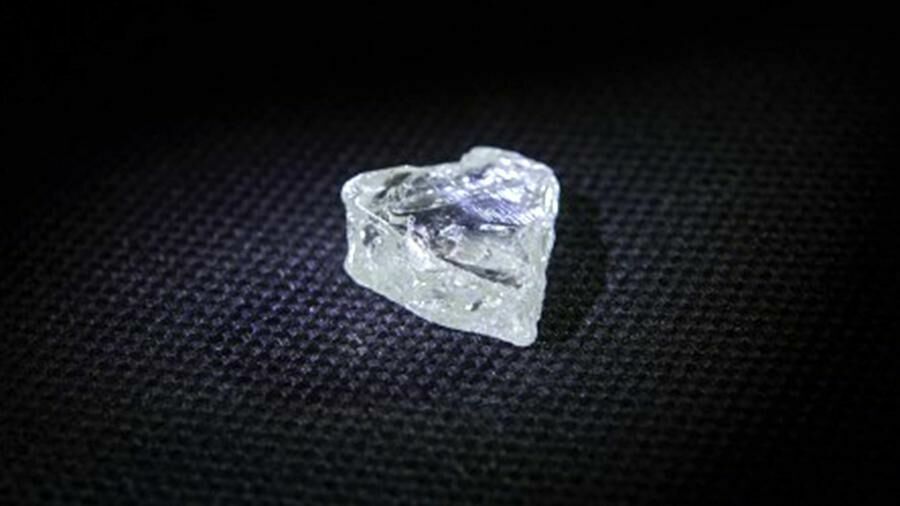 В Якутии нашли алмаз в форме сердца