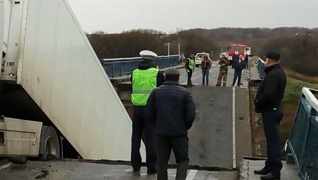 В Приморье арестован водитель грузовика, под которым рухнул мост