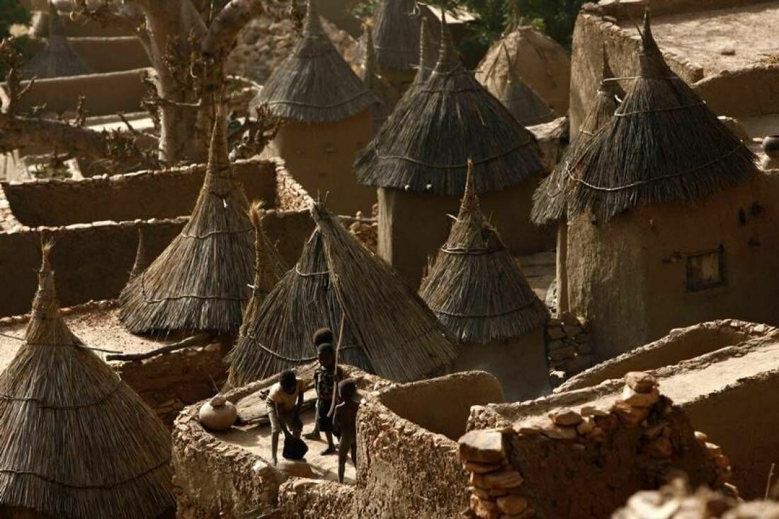 Около 100 человек погибли при атаке малийской деревни