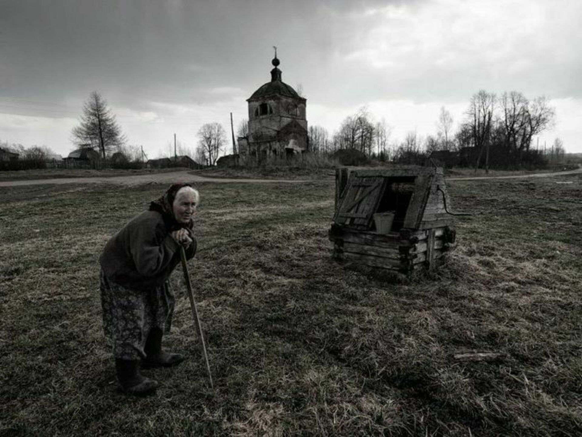 Неведомое село. Растесс деревня-призрак. Мертвая деревня. Вымирающие деревни России. Старая разрушенная деревня.