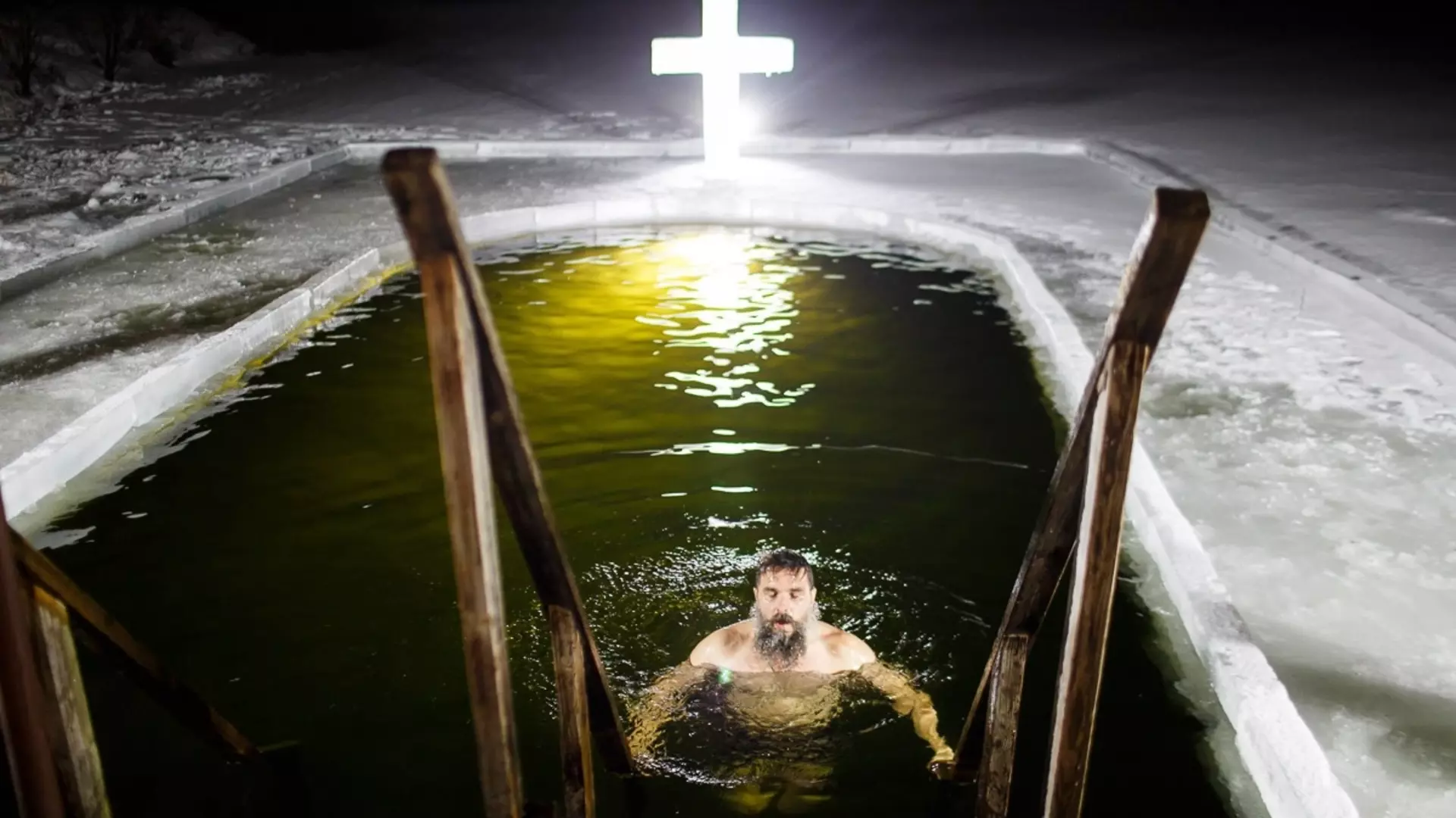 Допускается купание ночью. Крещенская Иордань Ярославль 2023. Крещенские купели 2023 Москва.