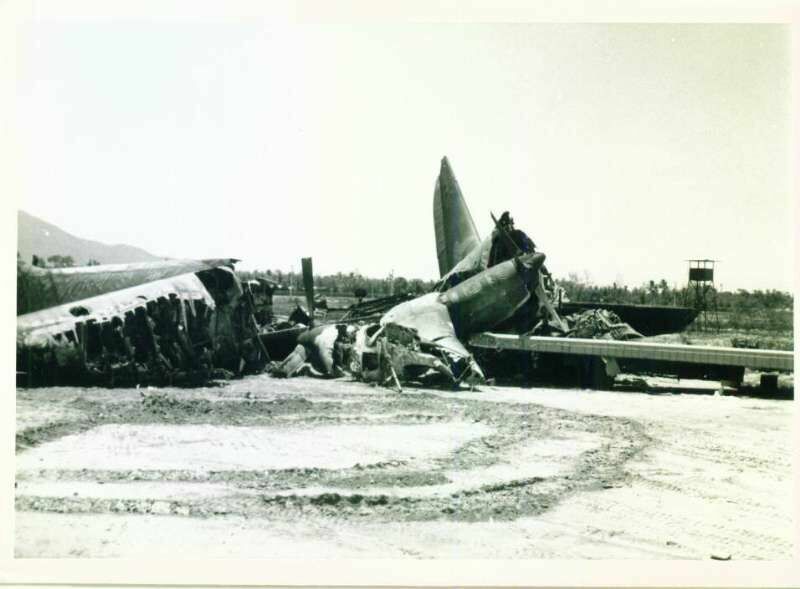 "Ганшип" Lockheed AC-130A, уничтоженный в результате ракетного обстрела американской авиабазы Дананг 15.07.1967 (с) 366th.blogspot.com