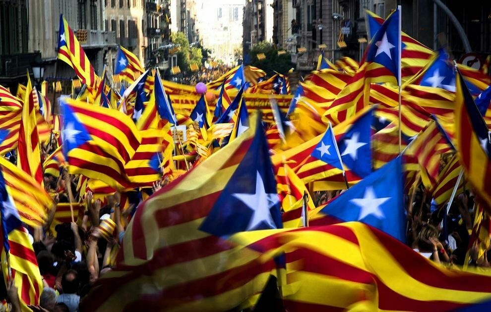 Парламент Каталонии одобрил "Закон о разрыве" вопреки суду Испании