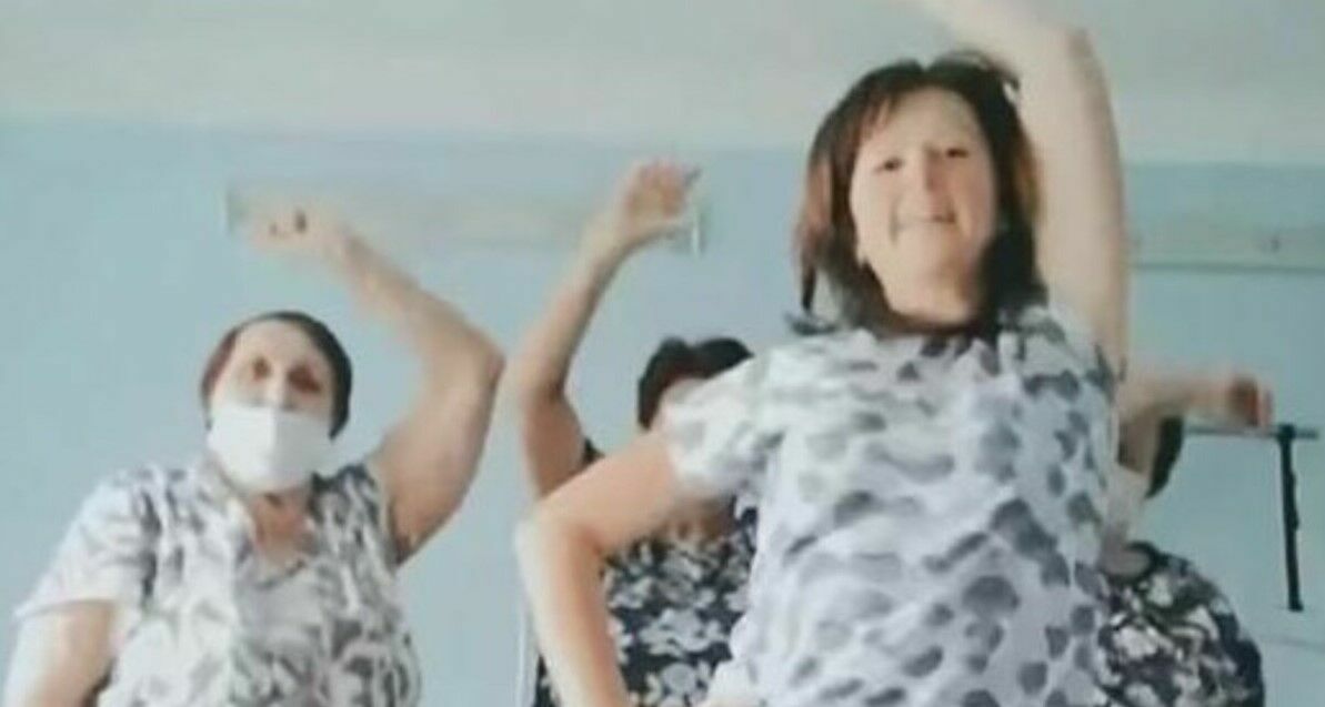 Не надо печалиться: оренбургские бабушки отметили выздоровление танцами