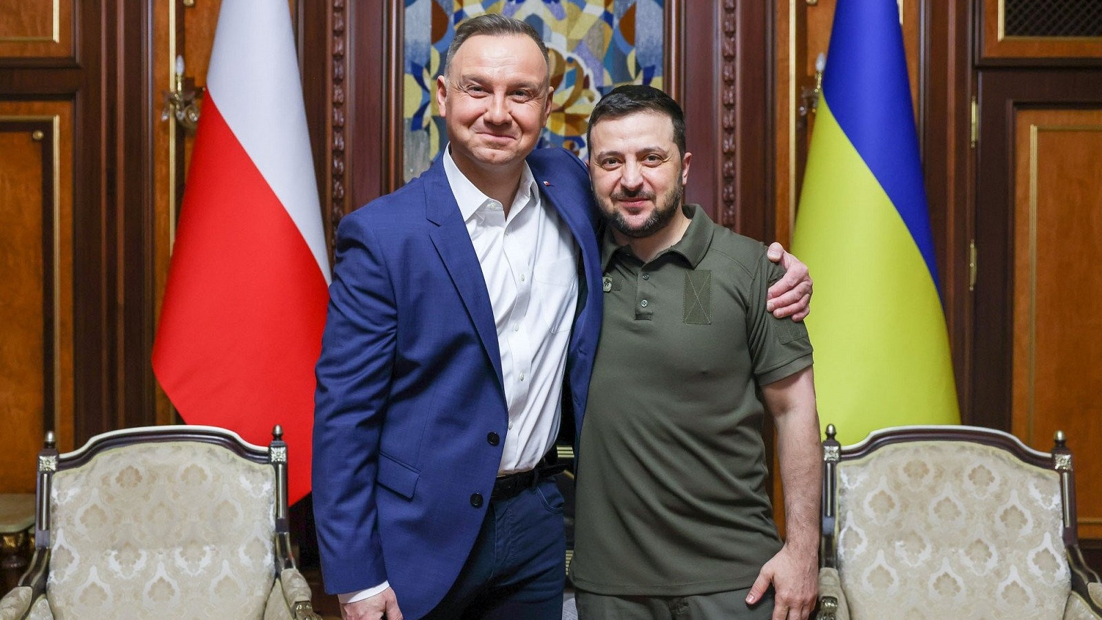 Дружбе конец? Президент Польши сравнил Украину с утопающим, тянущим на дно спасателя