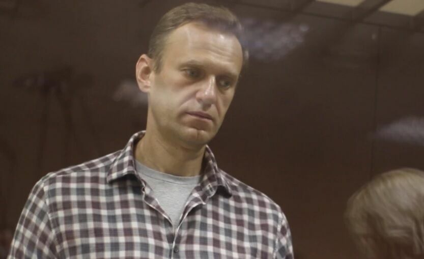 Суд отклонил иск Алексея Навального по его склонности к побегу