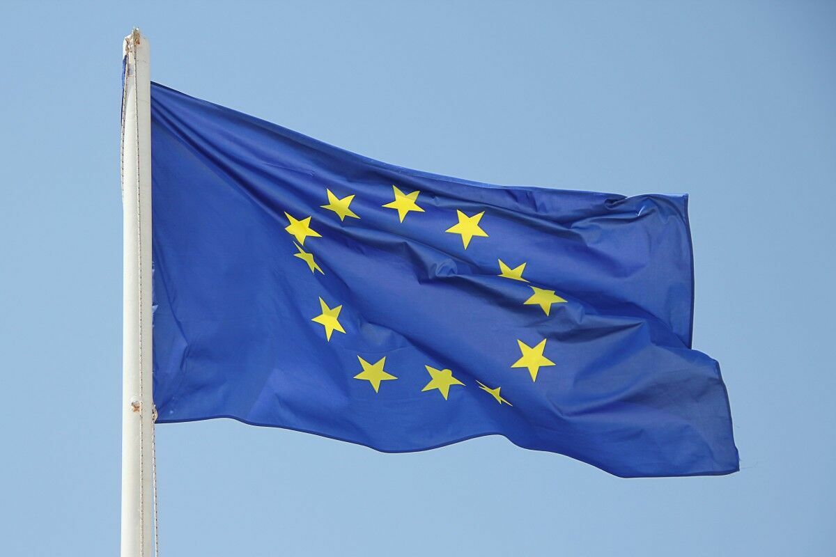Европарламент инициировал переговоры о вступлении в ЕС Албании и Северной Македонии