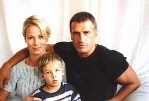 Известный российский актер разбился вместе с семьей