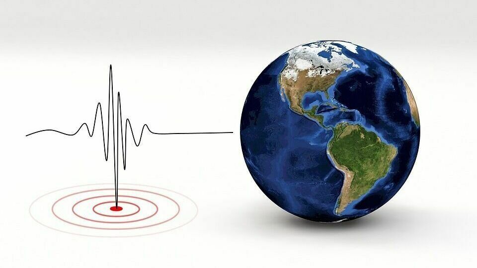 В районе Курильских островов произошло землетрясение магнитудой 5,7