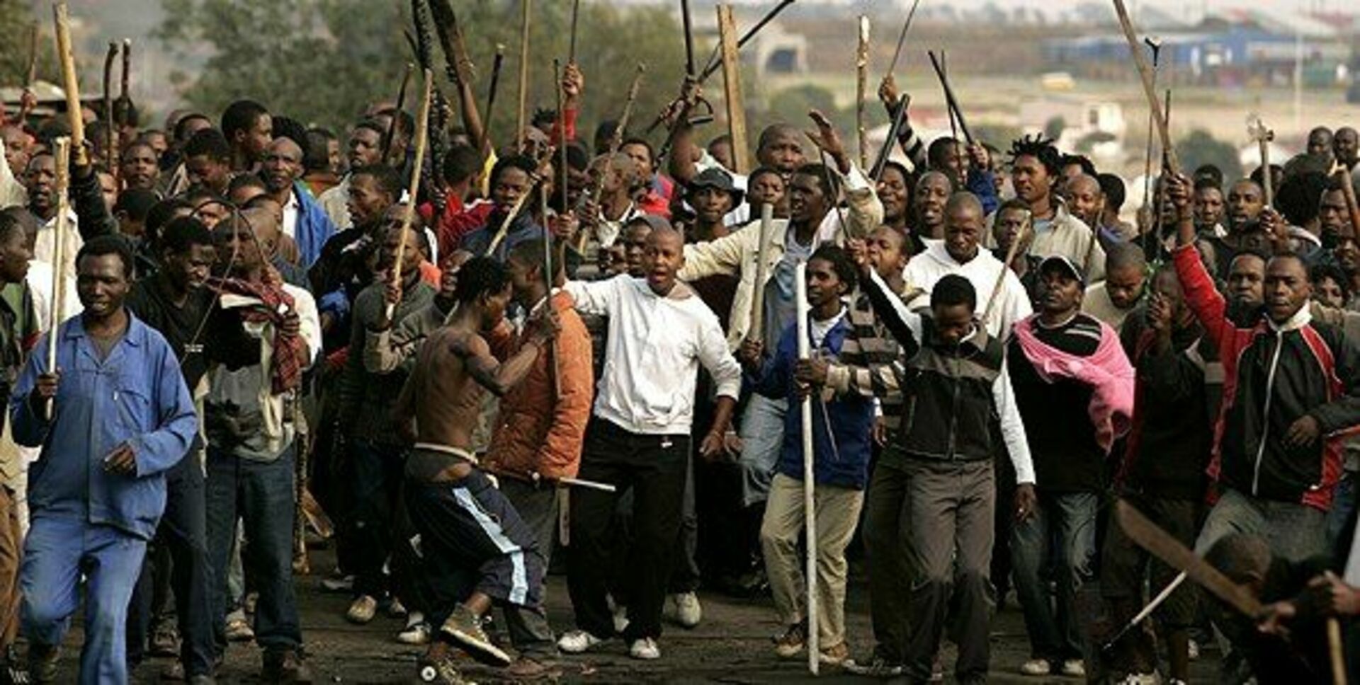 Темнокожее население. ЮАР геноцид белого населения.