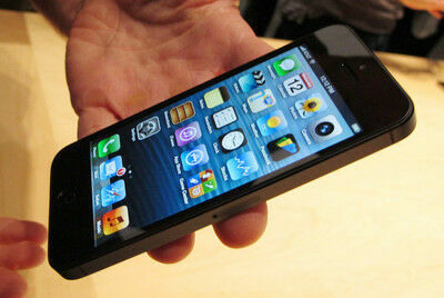 Apple показала iPhone 5