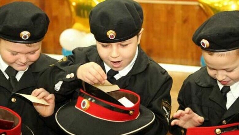 Петербургские депутаты предложили вернуть в школы начальную военную подготовку