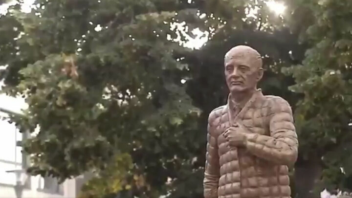 В немецком городе Дессау-Рослау открыли памятник Михаилу Горбачеву