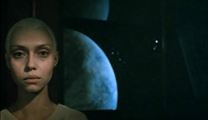 Актриса Елена Метёлкина в образе инопланетянки Нийи.