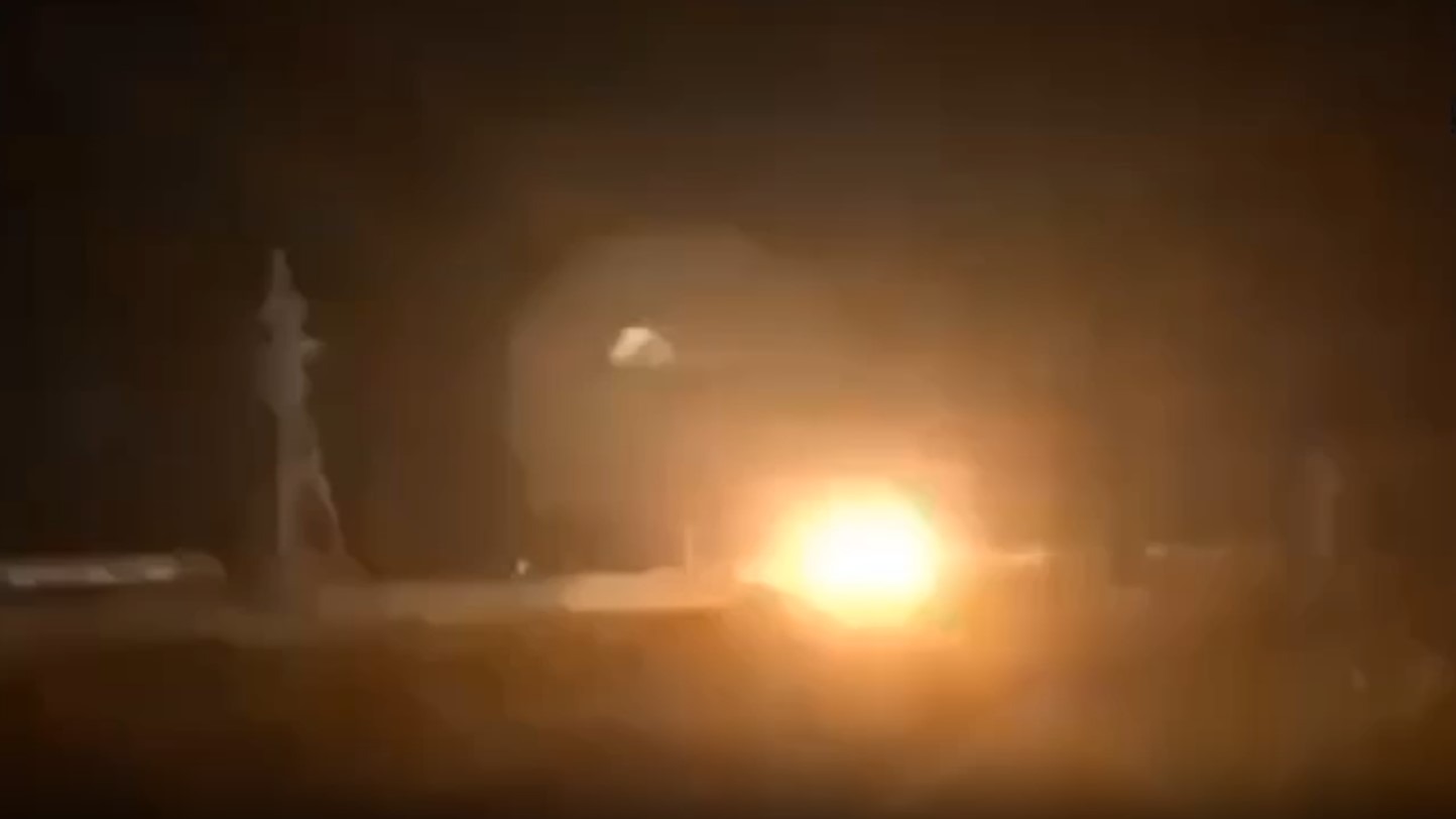 Mash опубликовал видео с подрывом железной дороги возле Феодосии