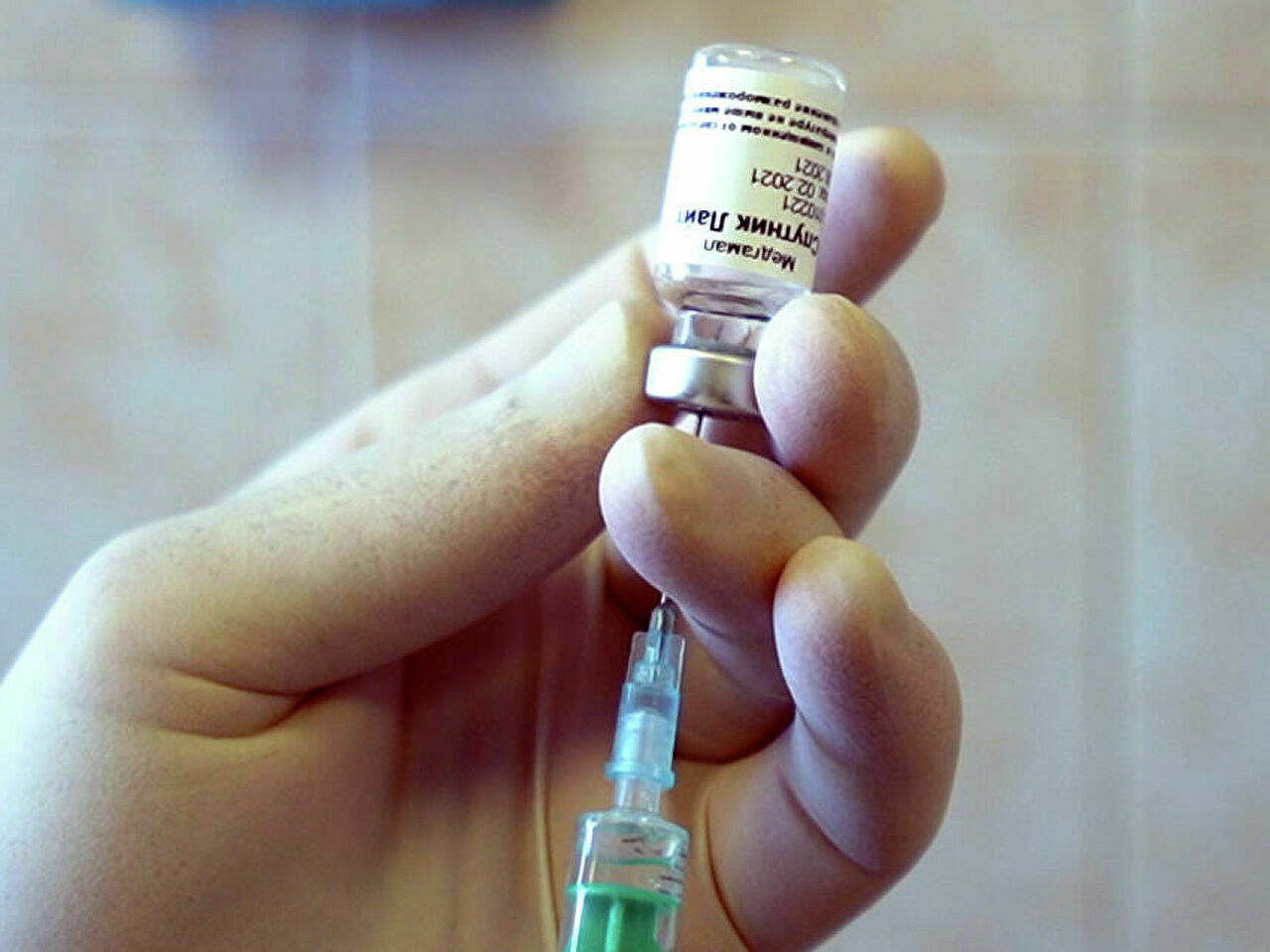 Сделать прививку "Спутником Лайт" смогут россияне до 60 лет