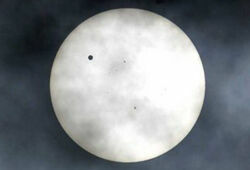 Венера прошла по диску Солнца – в последний раз за 100 лет
