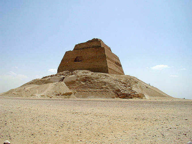 Единого принципа строительства и проекта у египетских пирамид не было