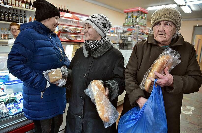 Доля экономящих на еде россиян снизилась до 62%