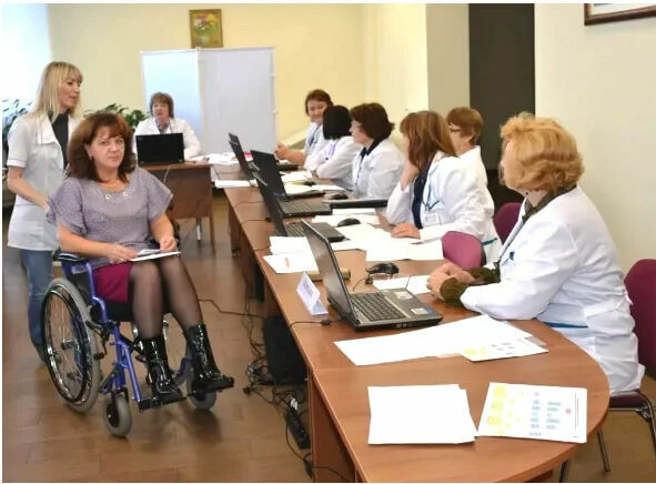 Неестественный отбор: многие инвалиды не переживут новый приказ Минтруда