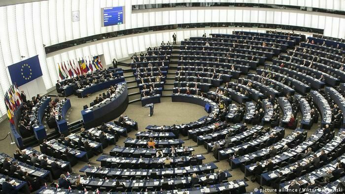 Европарламент проголосовал за увеличение военной помощи Украине