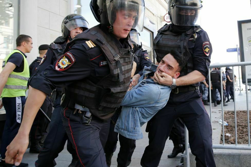 Задержаны еще два человека по делу о массовых беспорядках в Москве 27 июля