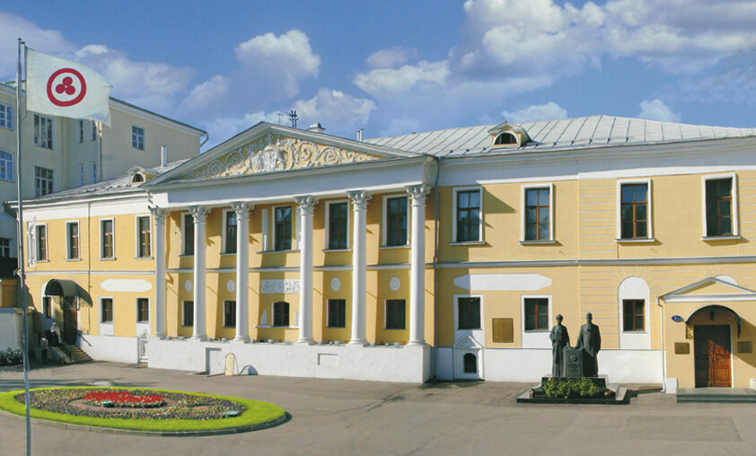 Начался силовой захват музея Рерихов