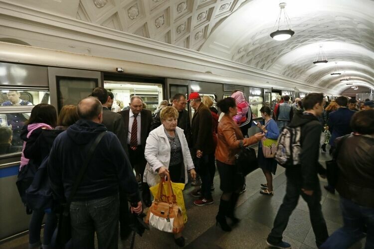 На «фиолетовой» ветке московского метро произошел сбой