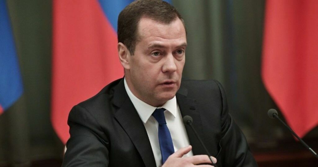 Медведев заявил о невозможности продвинуть "цифровую повестку" в короткие сроки