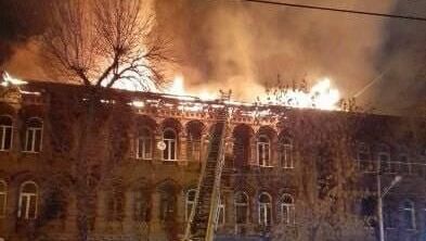 В Самаре загорелось историческое здание доходного дома Челышева
