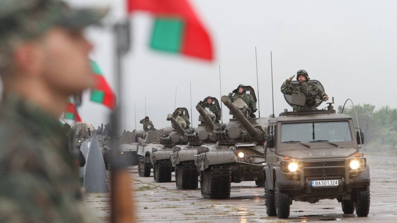 Братушки подвели: Болгария официально начала поставлять вооружения Украине