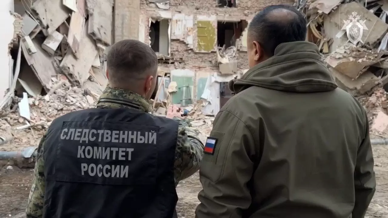 Последствия обрушения пятиэтажного дома в Астрахани после незаконной перепланировки.