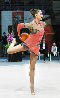 Алина Кабаева вернулась в гимнастическую элиту