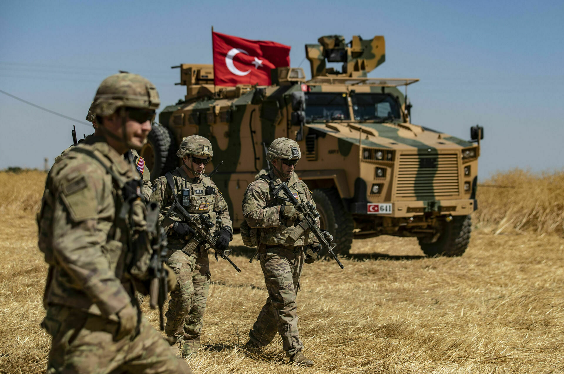 Турция обвинила Россию в нападении на ее военных в Сирии