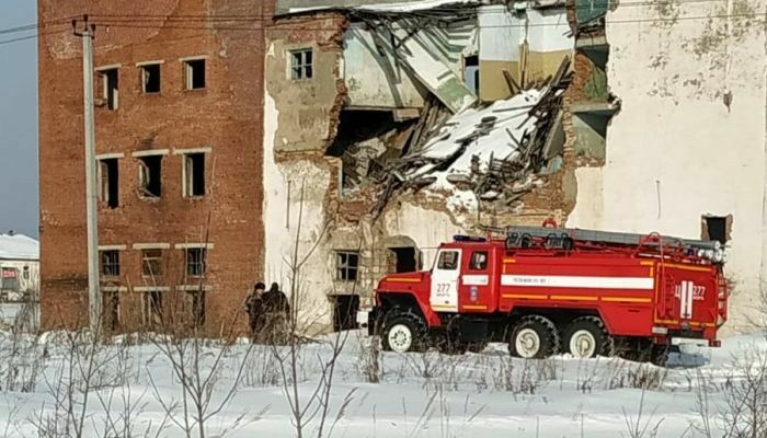 На заводе в Свердловской области при обрушении кровли погиб человек