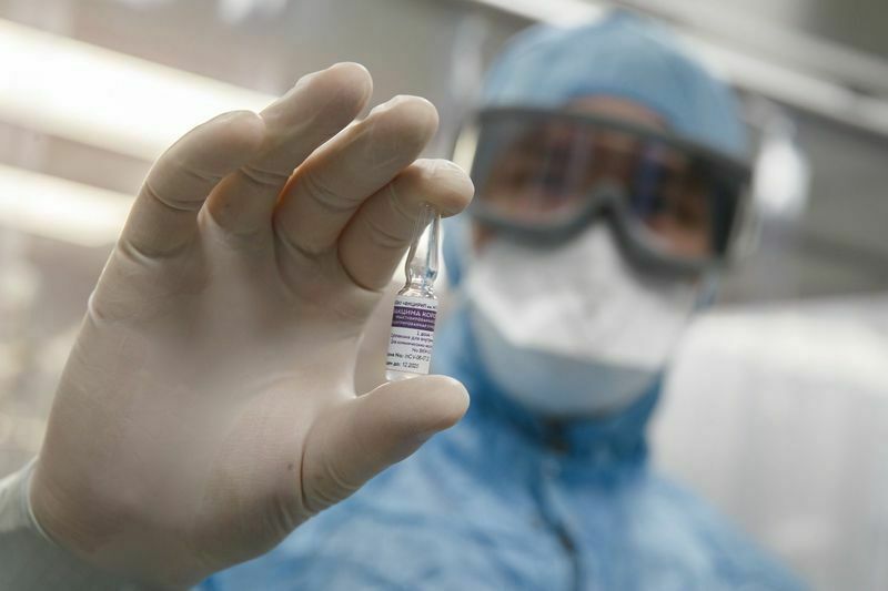 Третья российская вакцина от коронавируса готова к широкому использованию