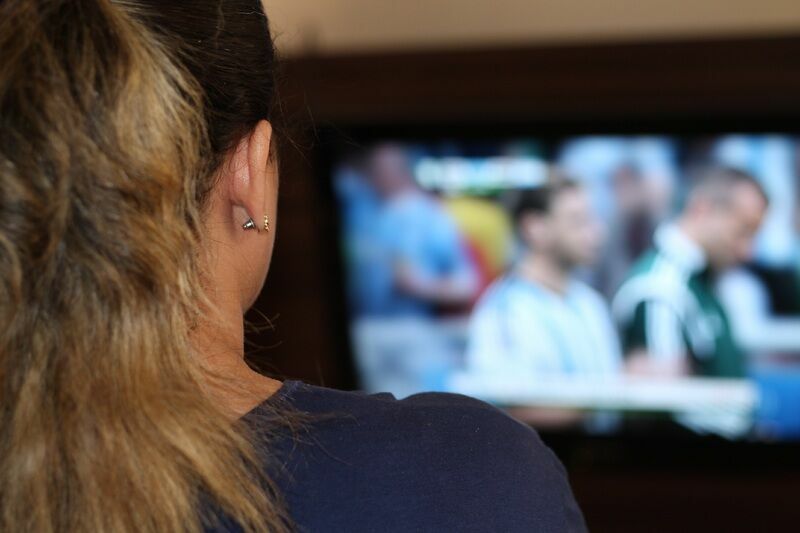 Ученые заявили об опасности химикатов в телевизорах для детей