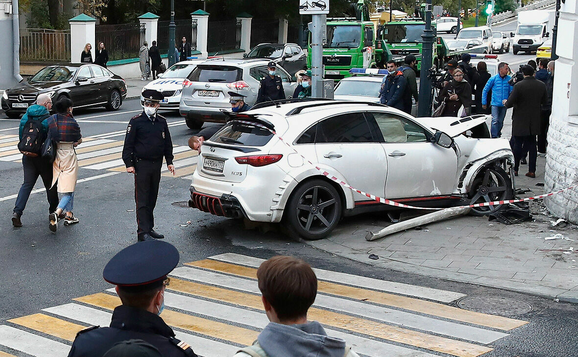 МВД возбудило дело против водителя, сбившего пешеходов в центре Москвы