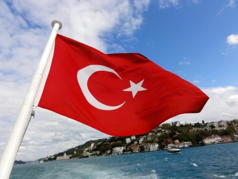 В посольстве РФ разъяснили новые правила въезда туристов в Турцию