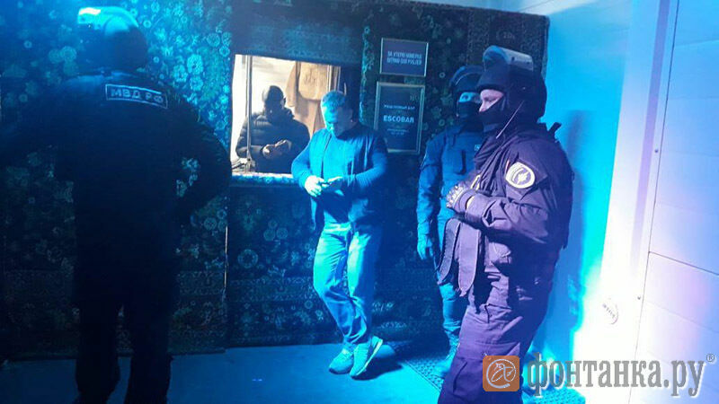 Новый глава полиции Петербурга провел рейд по ночным барам