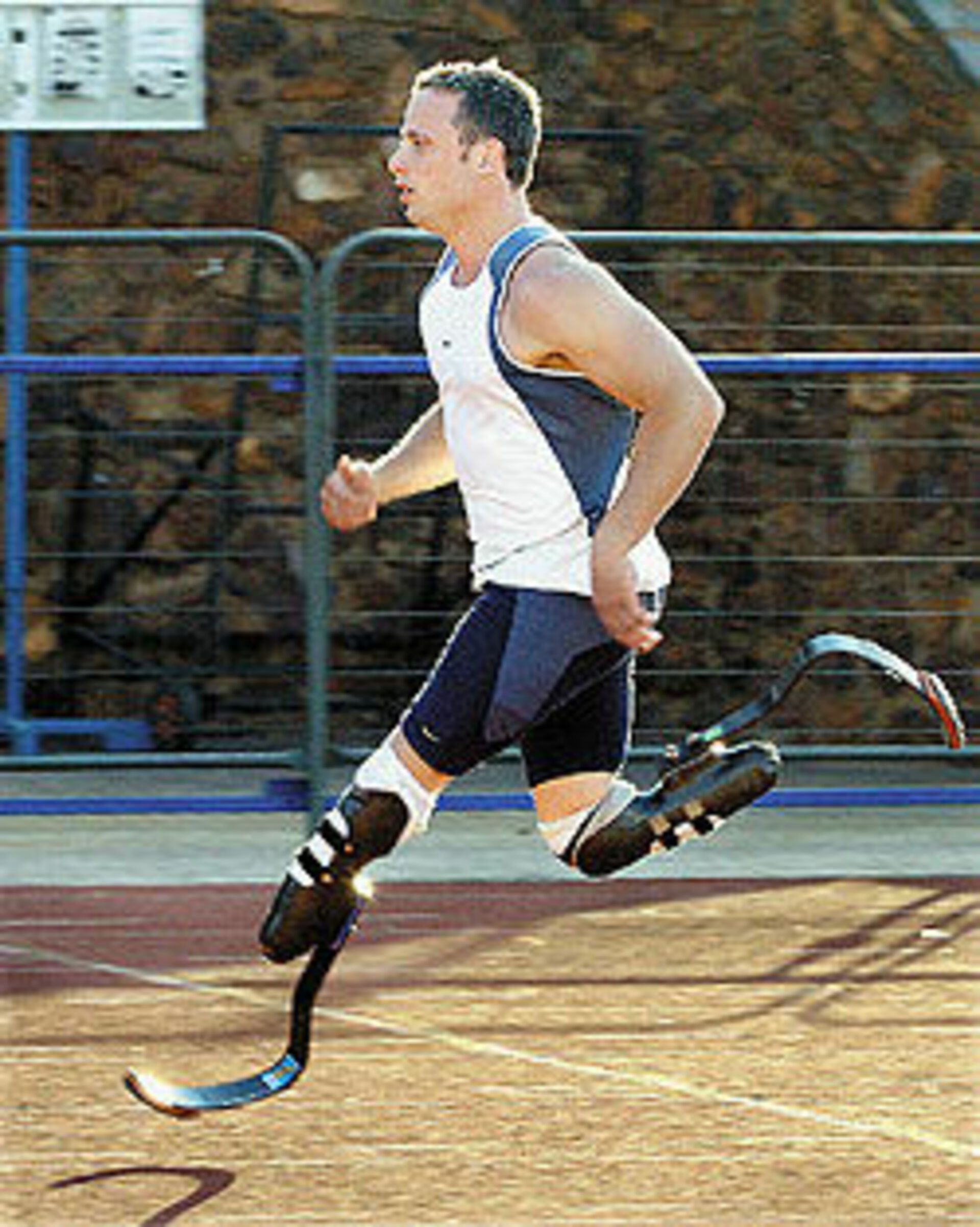 Люди с сильной волей. Оскар Писториус. Оскар Писториус южноафриканский Спринтер. Сильная личность в спорте. Безногий спортсмен.