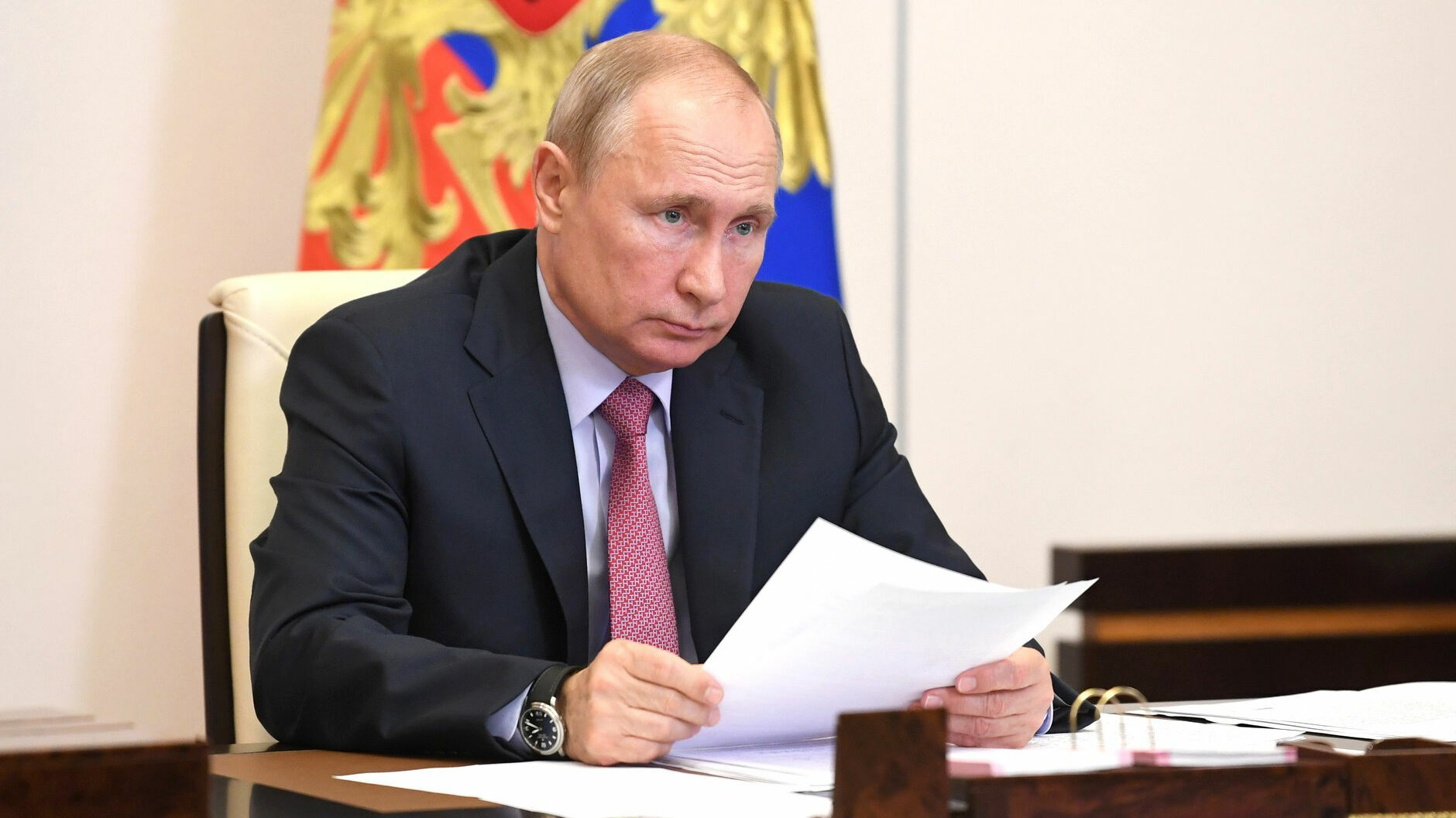 Владимир Путин заработал в 2021 году 10,2 млн рублей
