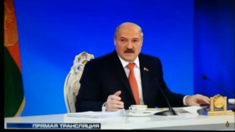 В Сети выложили скандальную пресс-конференцию Лукашенко (видео)
