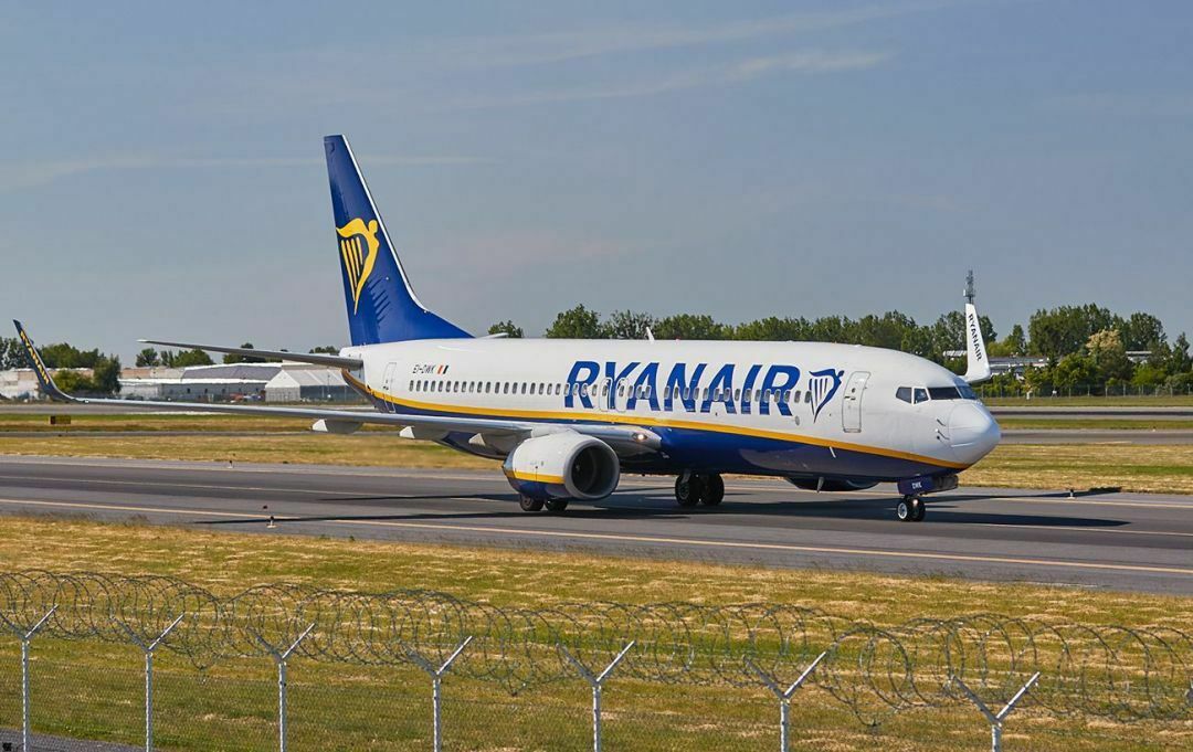Самолет Ryanair экстренно посадили в Берлине после сообщения о бомбе на борту