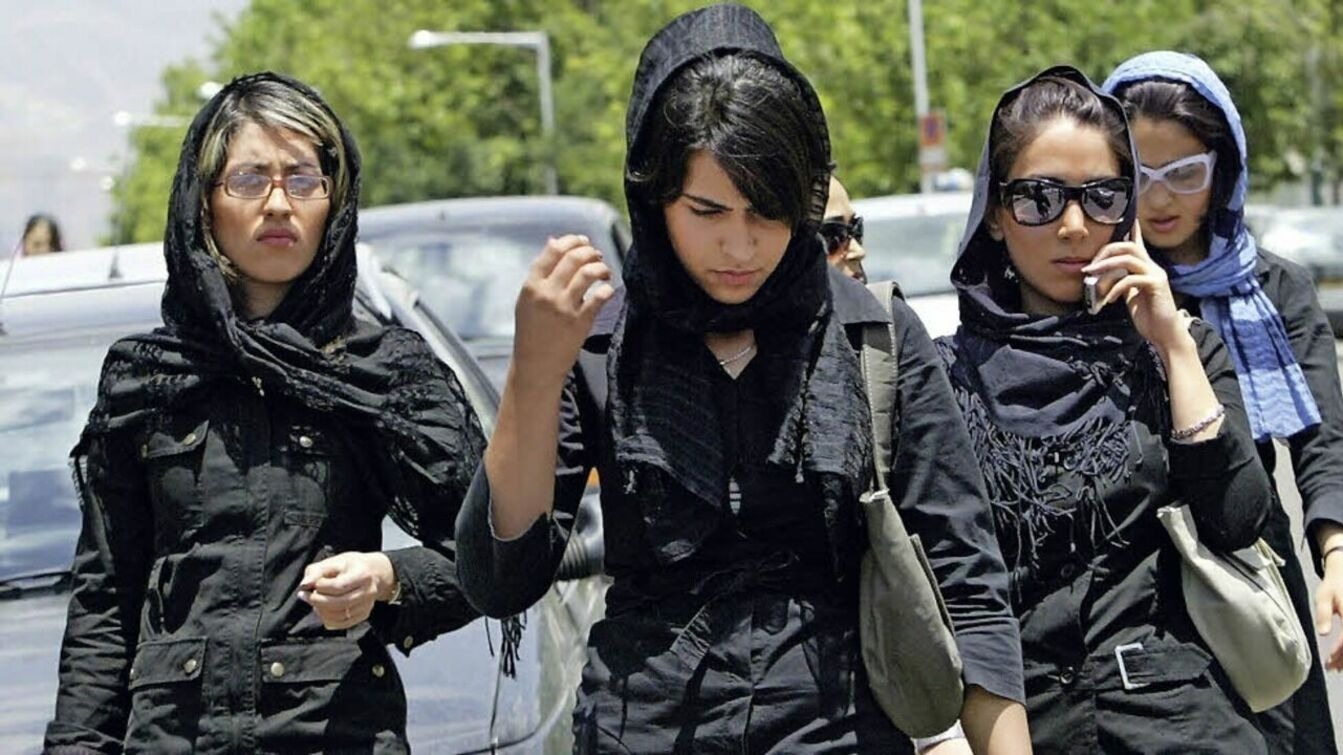 Жительницам Ирана отменили запрет на посещение игр мужских футбольных команд