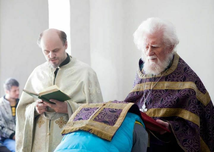 Иерей Иоанн Бурдин (слева) и протоиерей Георгий Эдельштейн.